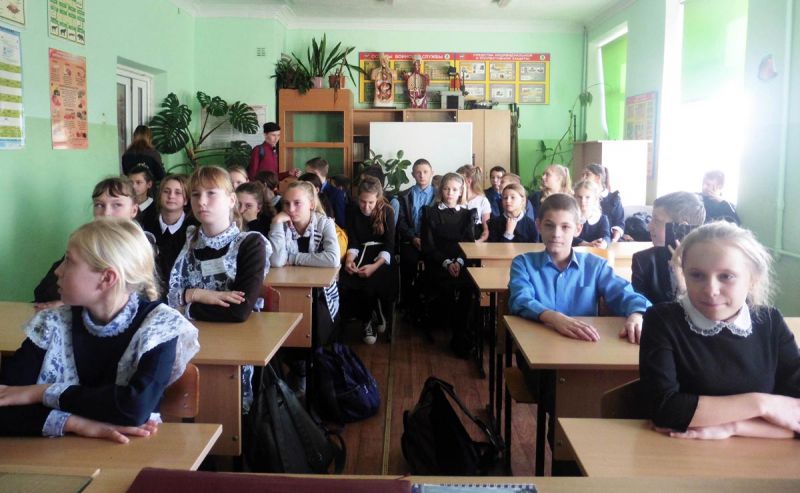 Учащиеся школы в Калиновке